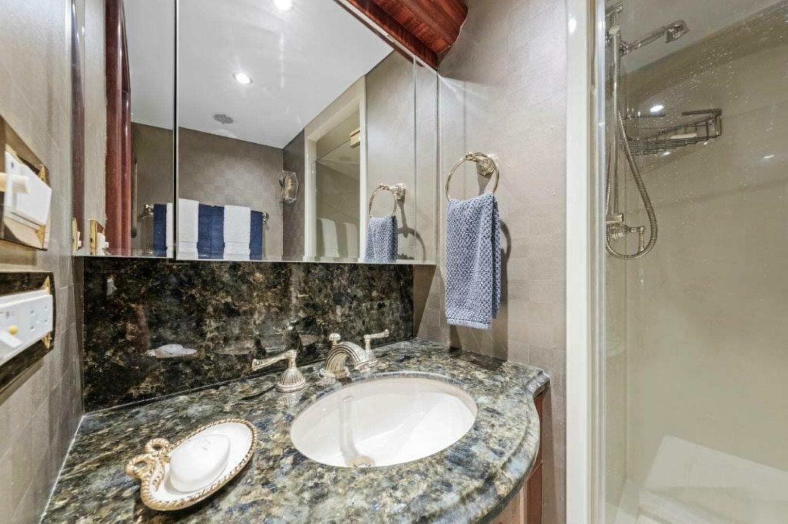 2006 Cheoy Lee Motoryacht — photo 21