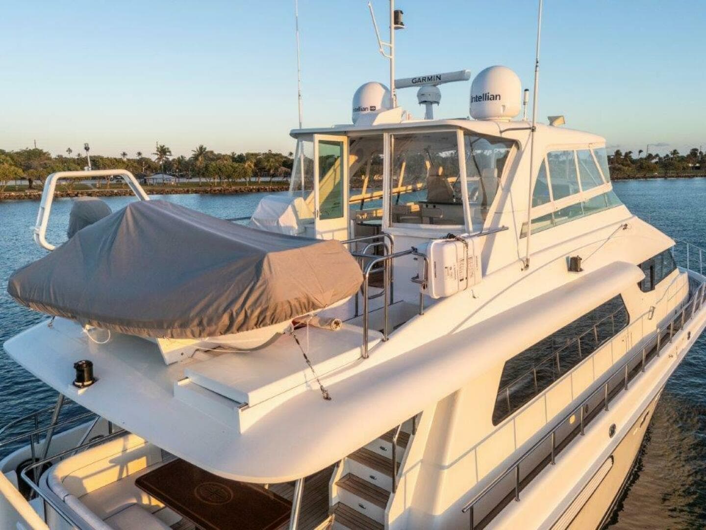 2006 Cheoy Lee Motoryacht — photo 9