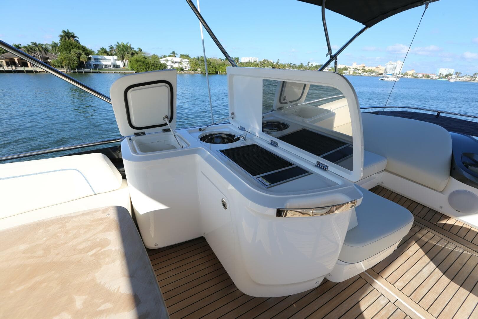 2024 Princess F45 — photo 8