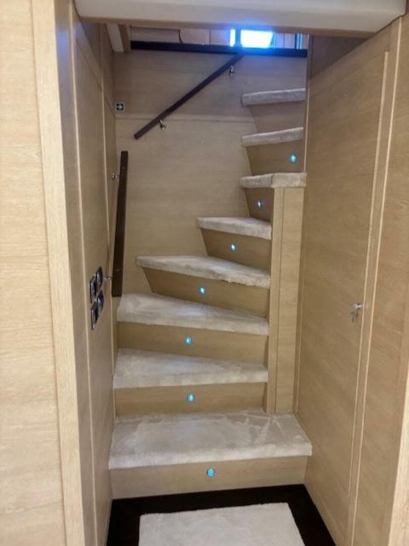 2009 Astondoa 95 Glx — photo 28