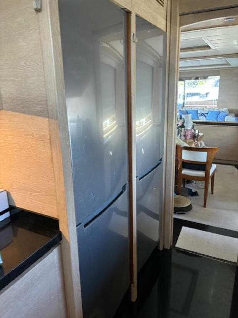 2009 Astondoa 95 Glx — photo 23