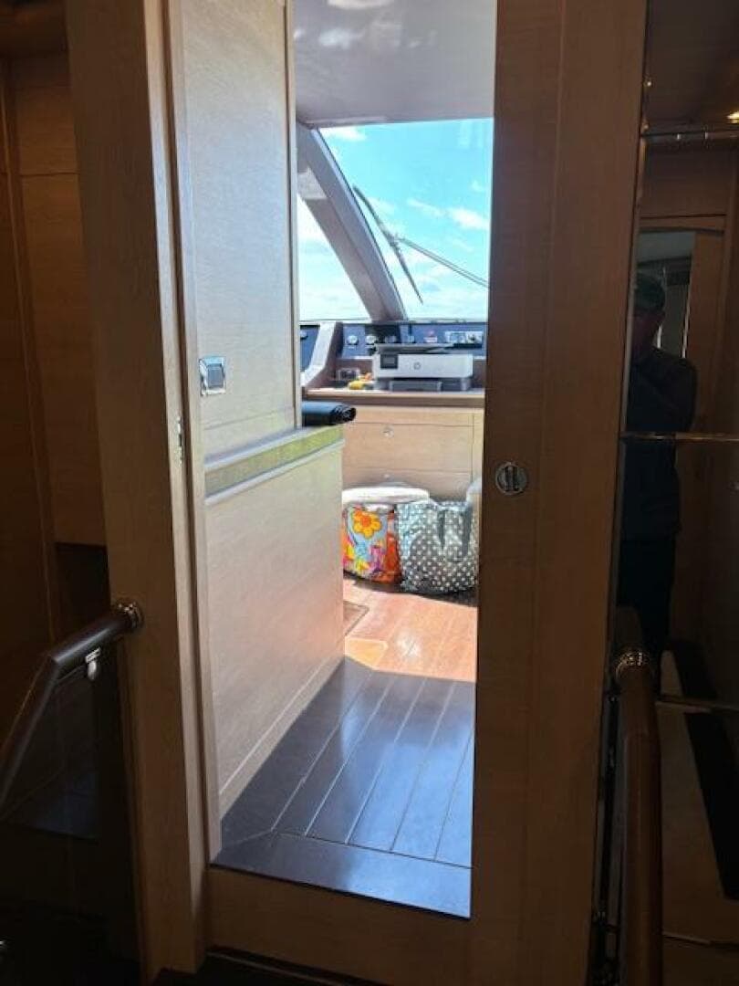 2009 Astondoa 95 Glx — photo 24