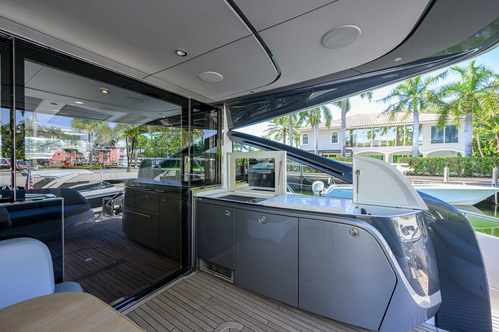 2025 Princess V55 — photo 55