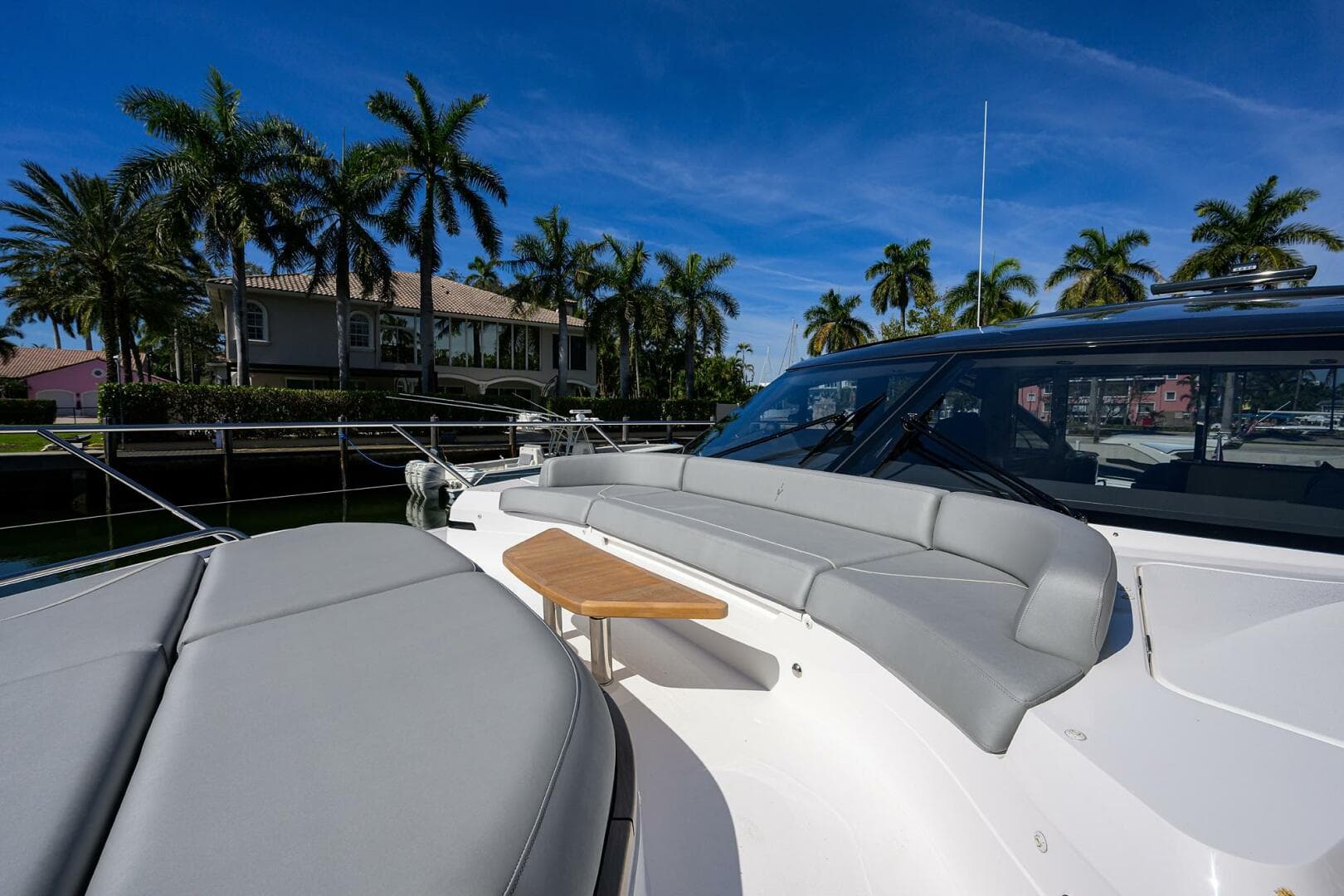 2025 Princess V55 — photo 46