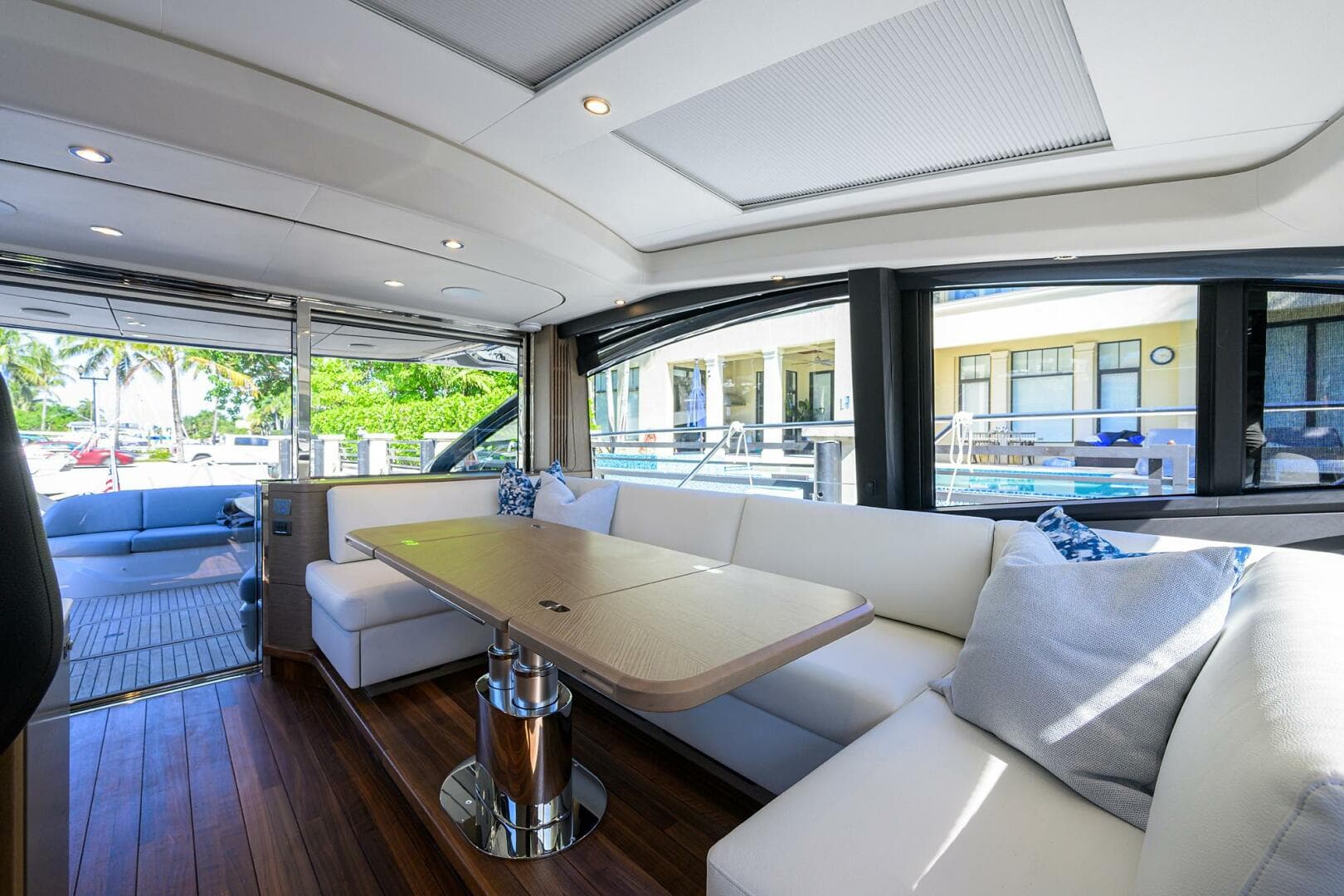 2025 Princess V55 — photo 6