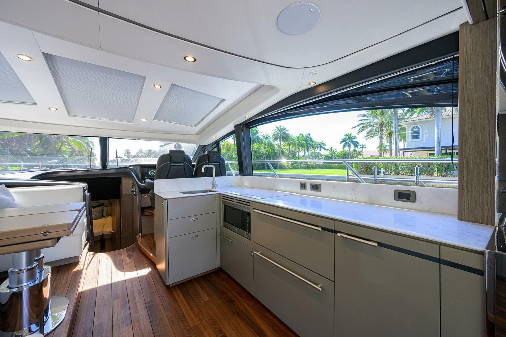 2025 Princess V55 — photo 10