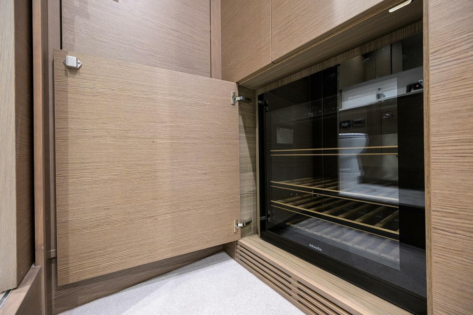 2025 Princess V55 — photo 30