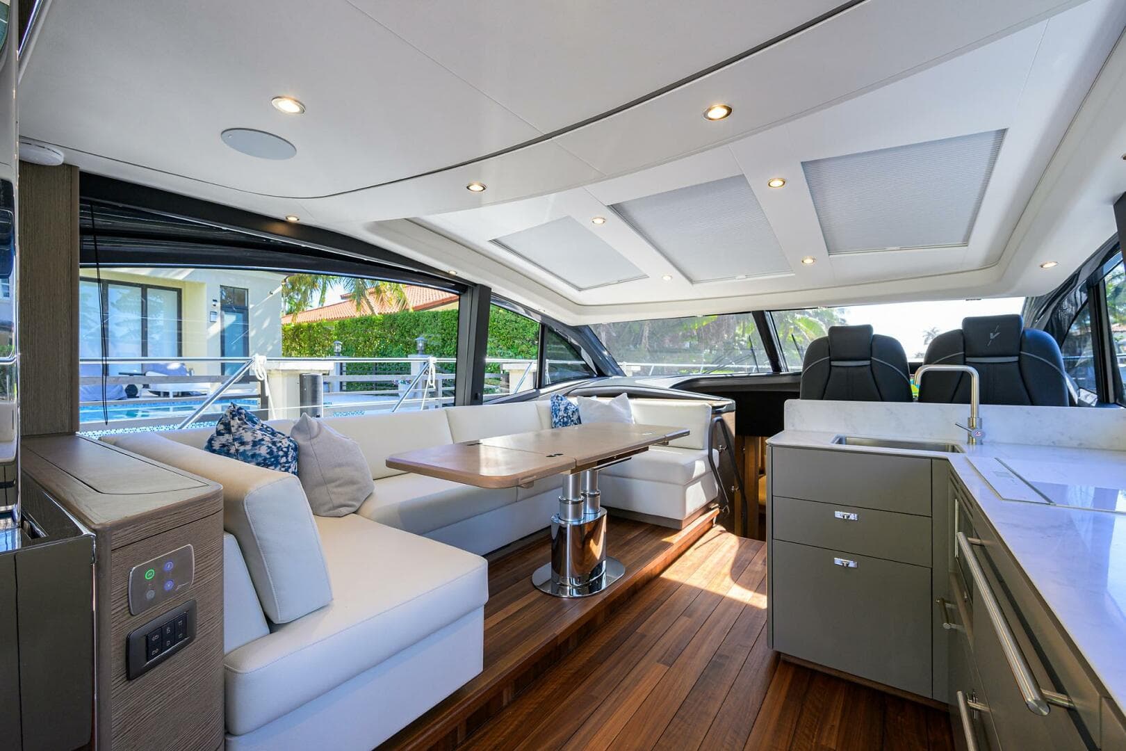 2025 Princess V55 — photo 13