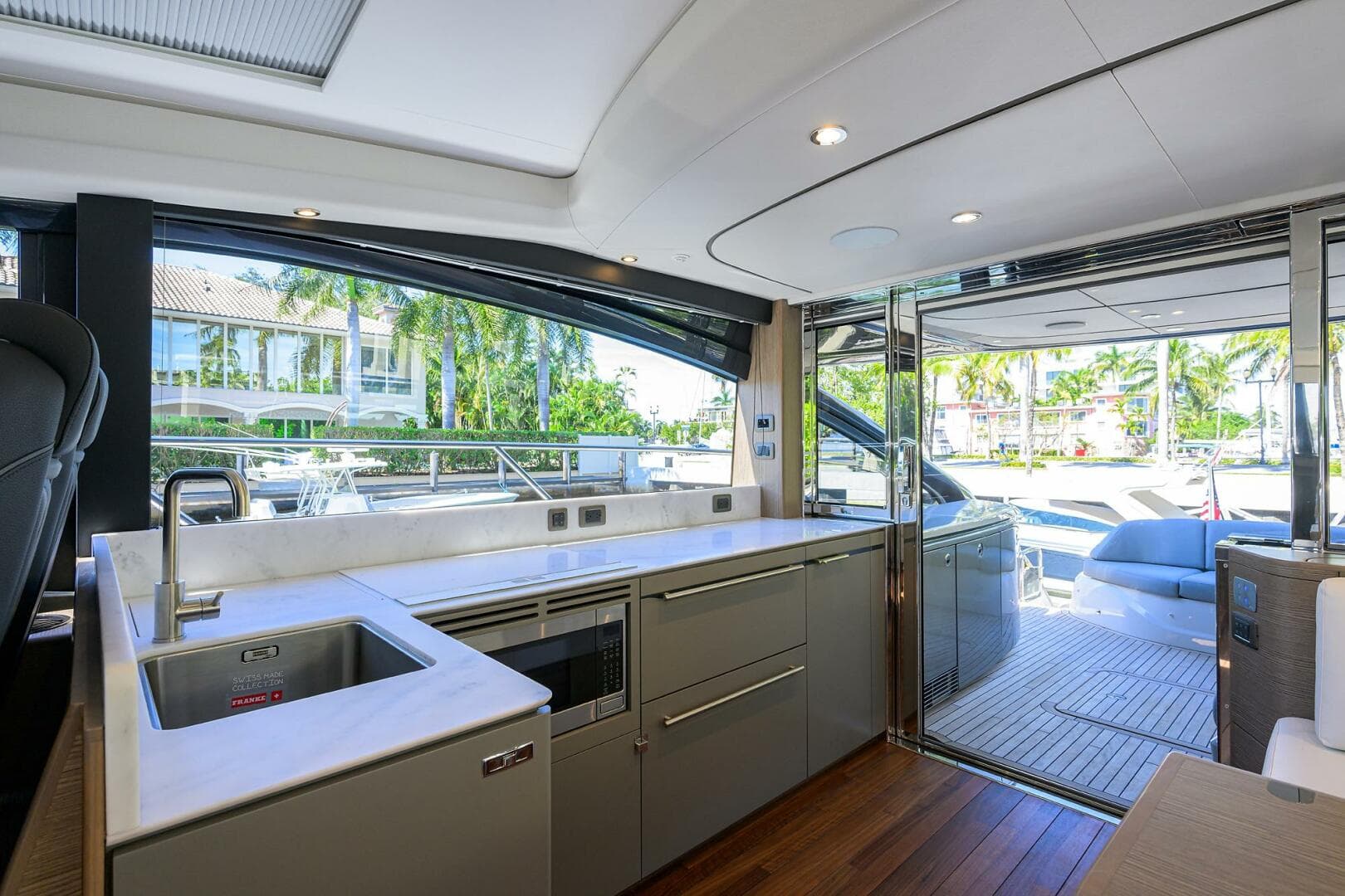 2025 Princess V55 — photo 15