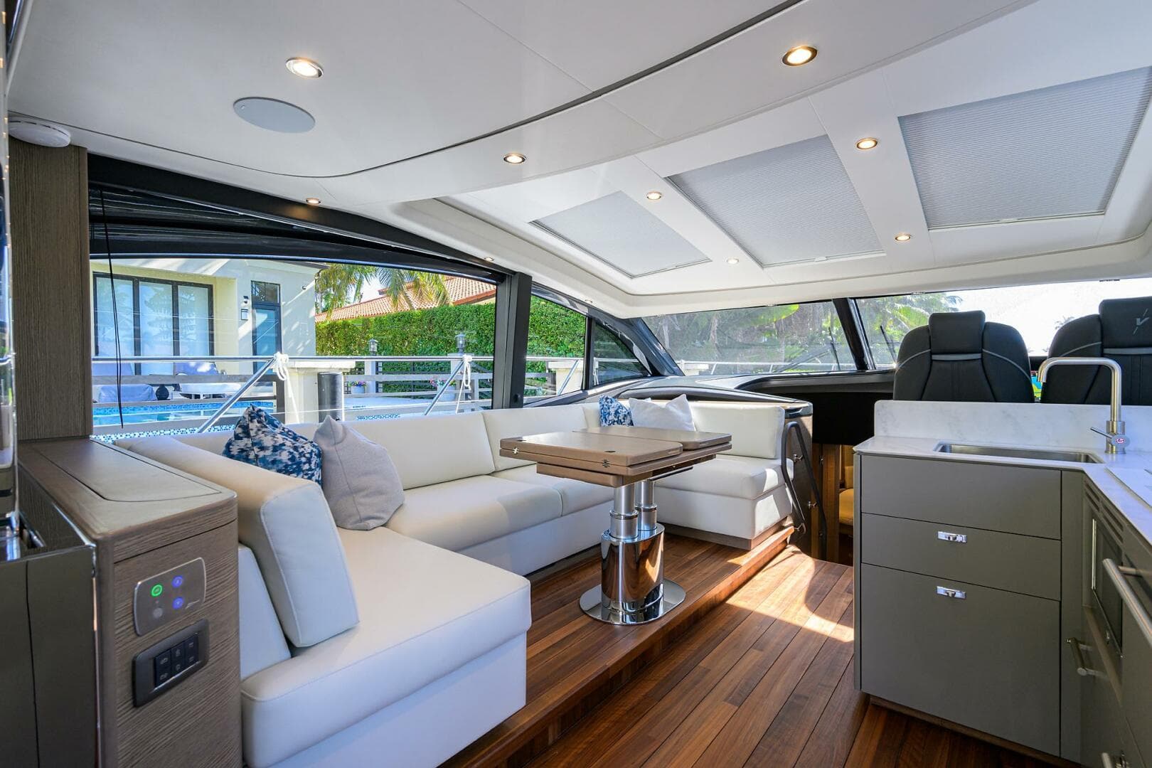 2025 Princess V55 — photo 2