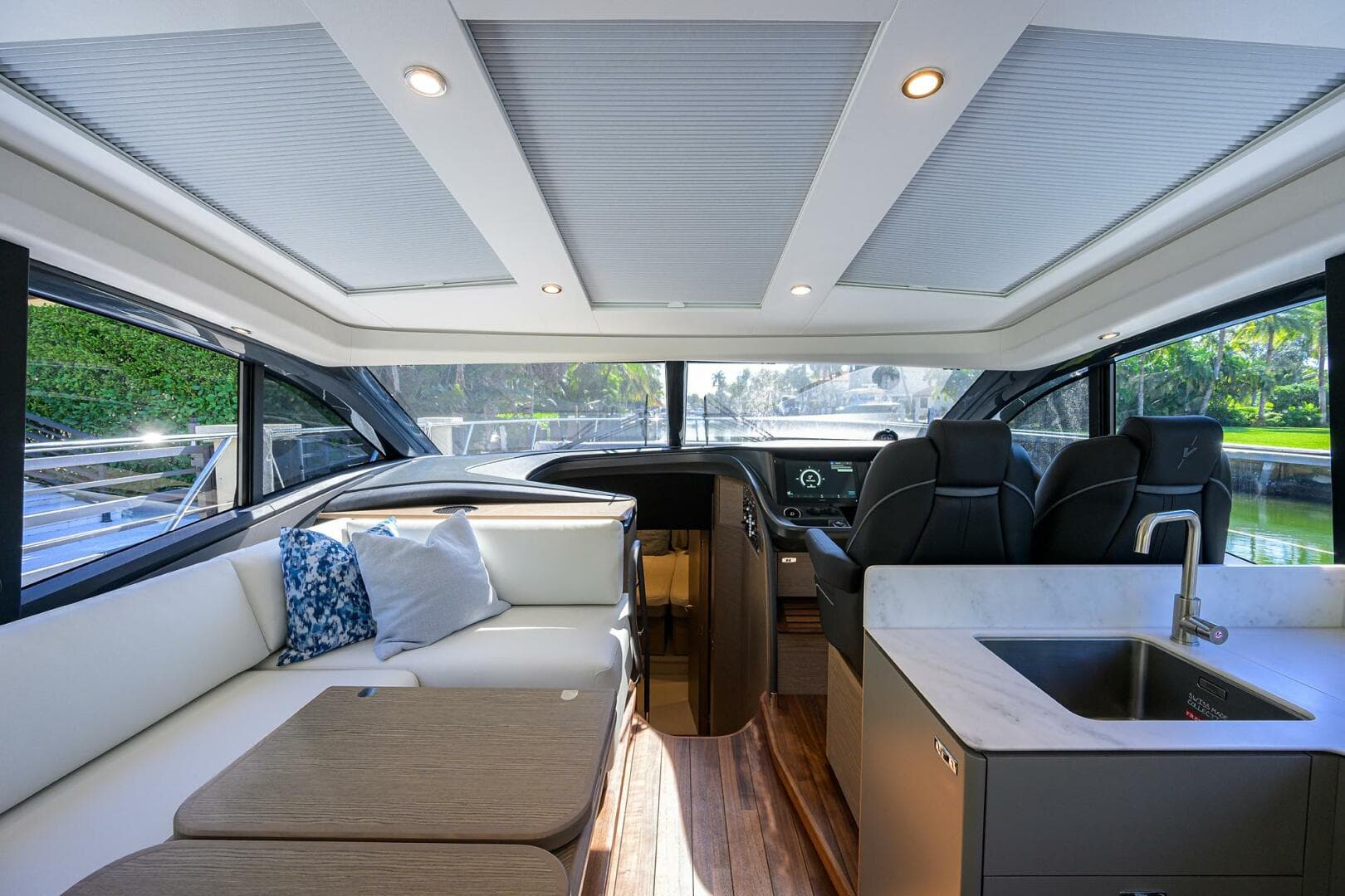 2025 Princess V55 — photo 18