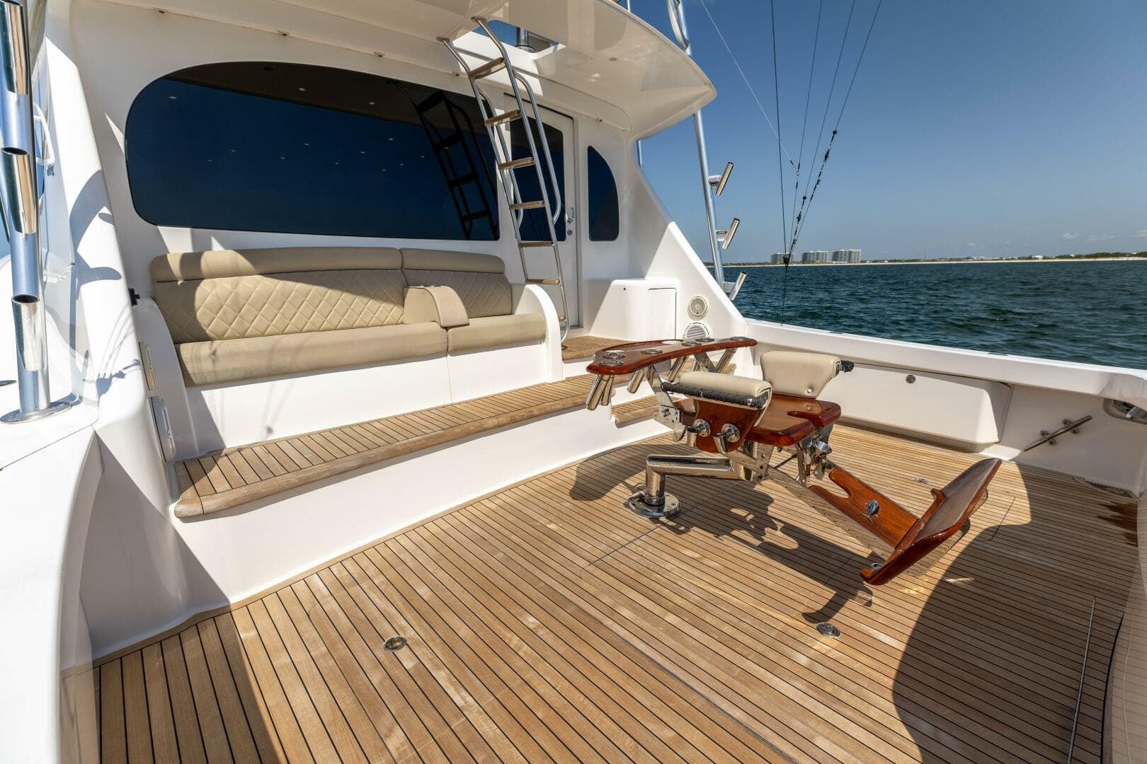 2018 Viking 62 Convertible — photo 34