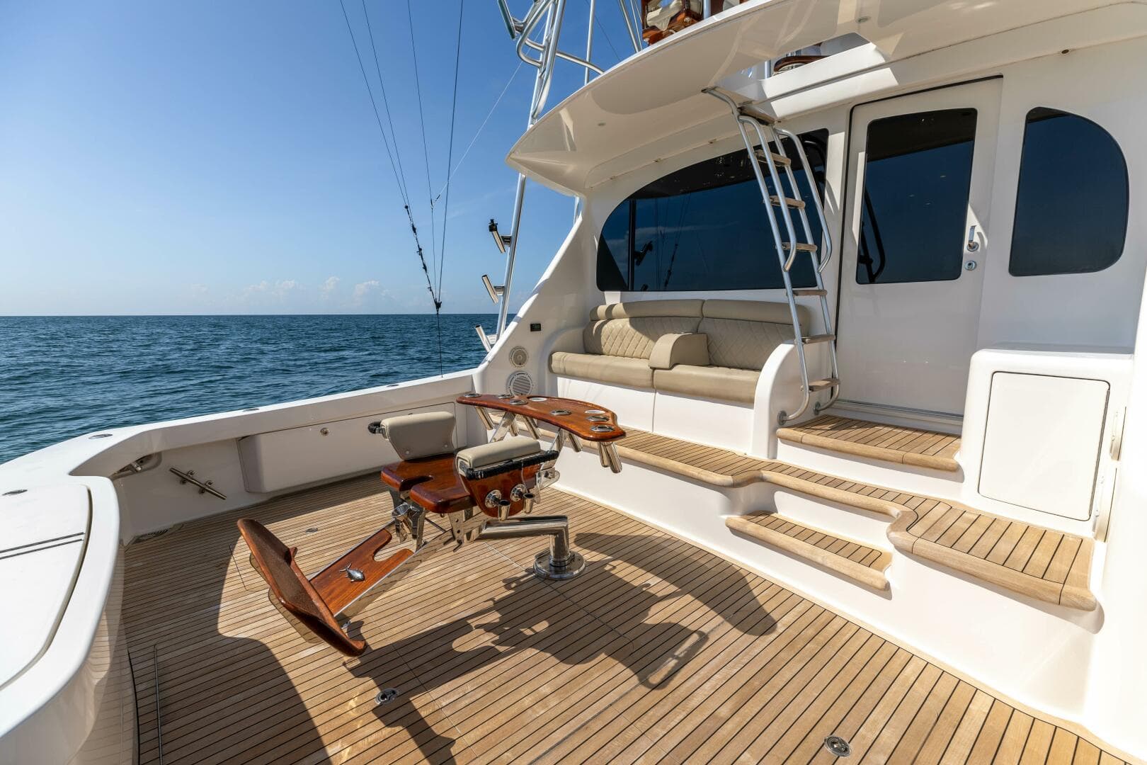 2018 Viking 62 Convertible — photo 33