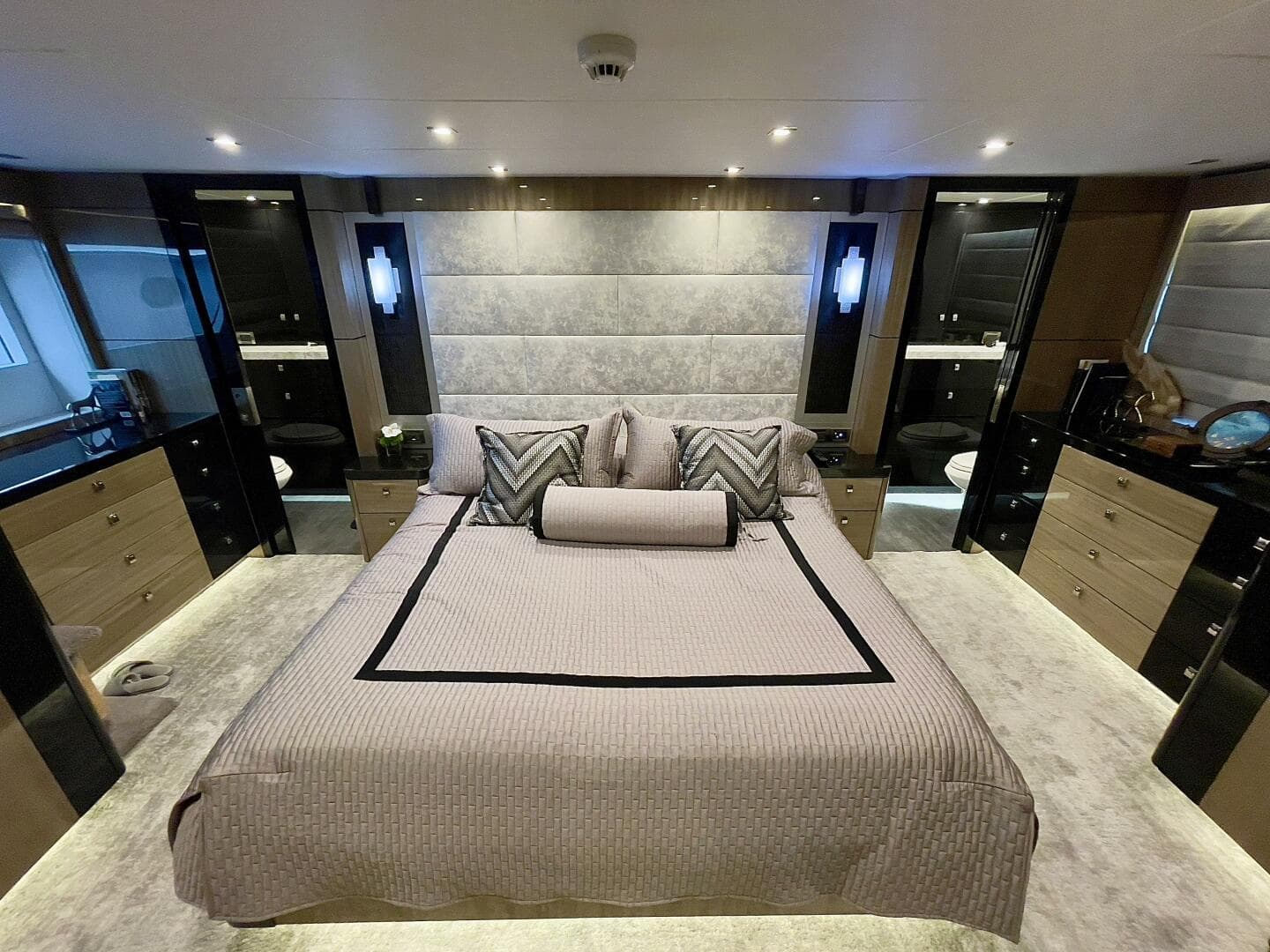 2021 Hargrave Skylounge Flush Deck — photo 12