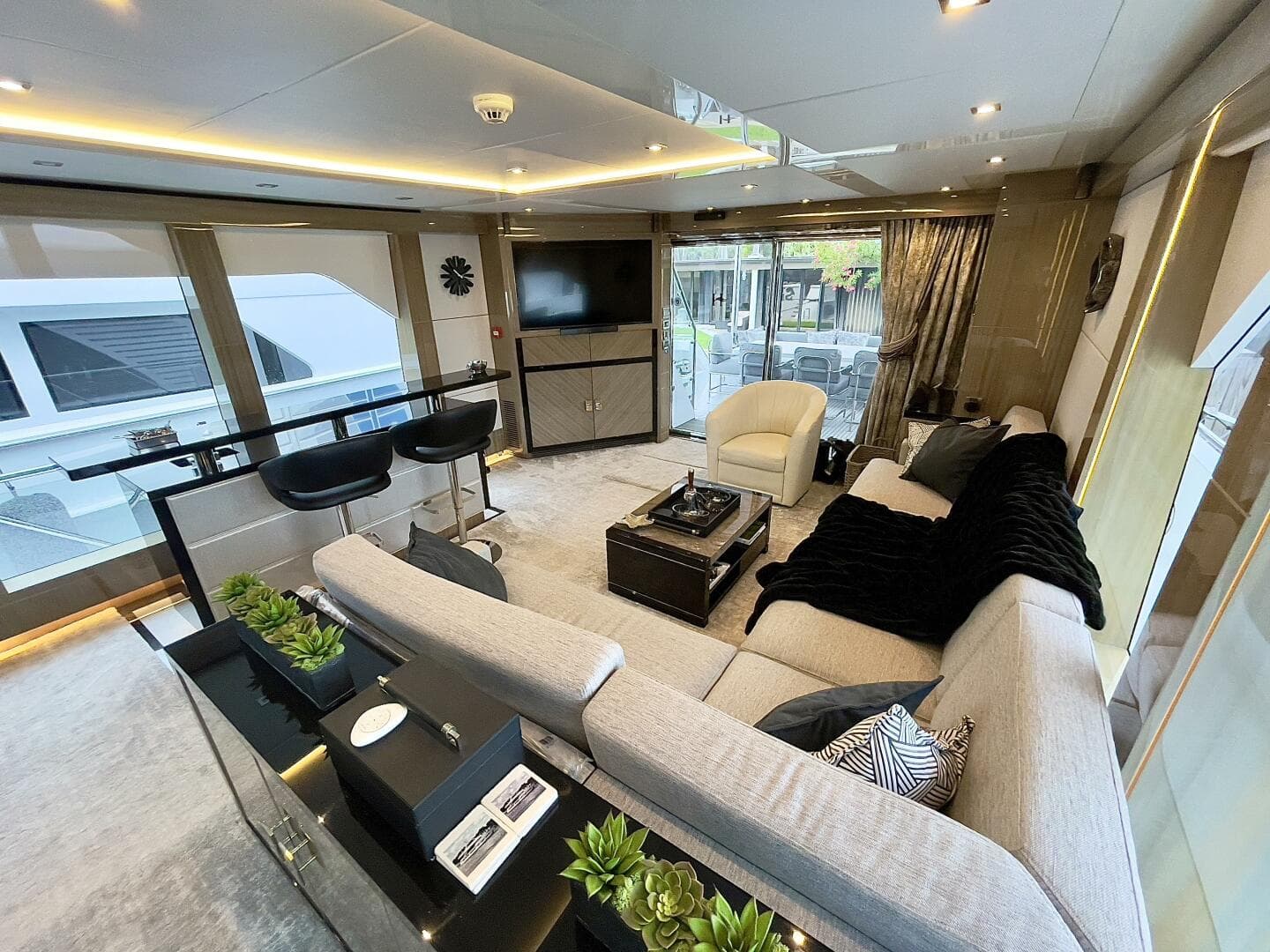 2021 Hargrave Skylounge Flush Deck — photo 9