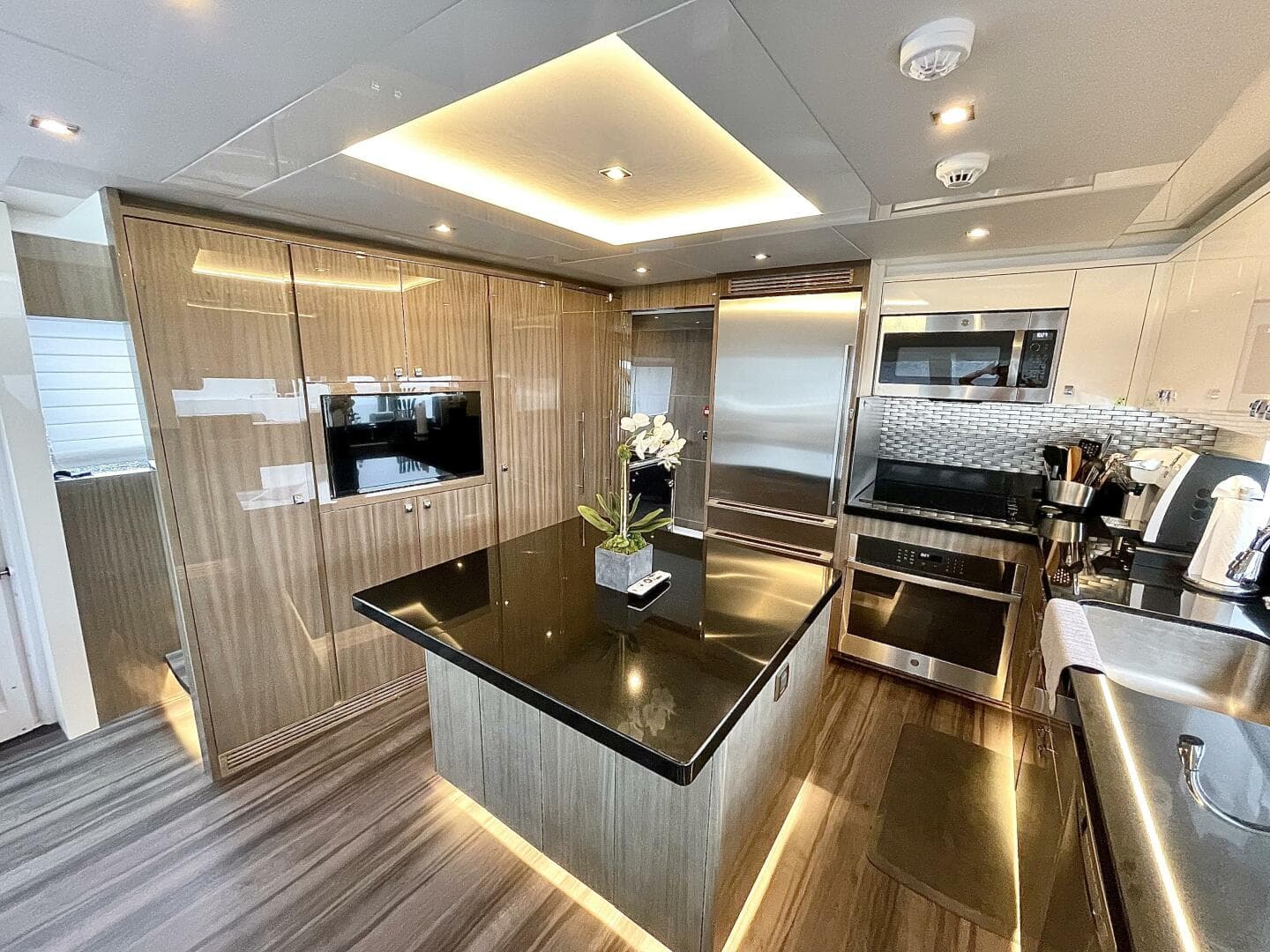 2021 Hargrave Skylounge Flush Deck — photo 35