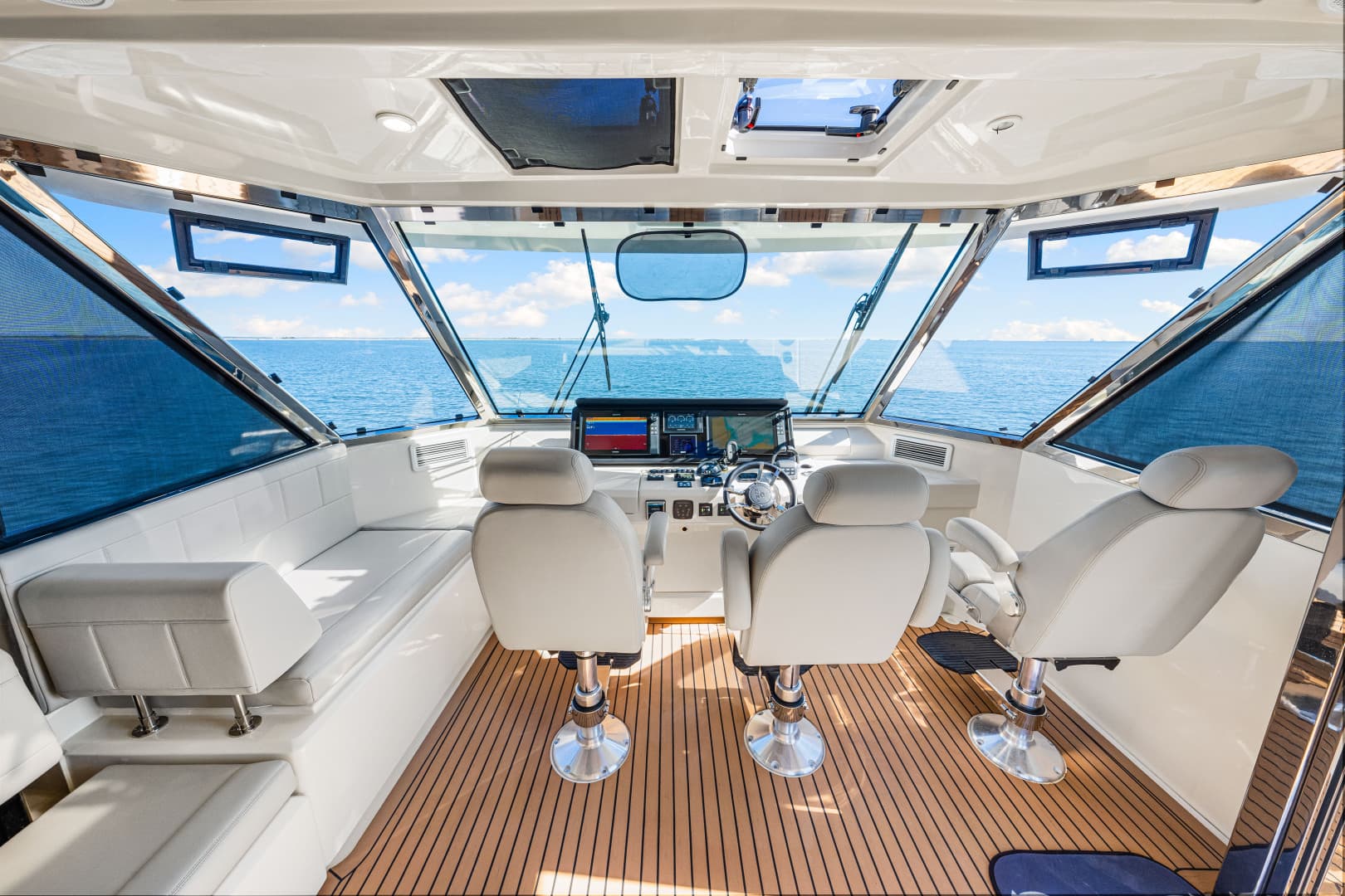 2022 Aquila 54 — photo 54