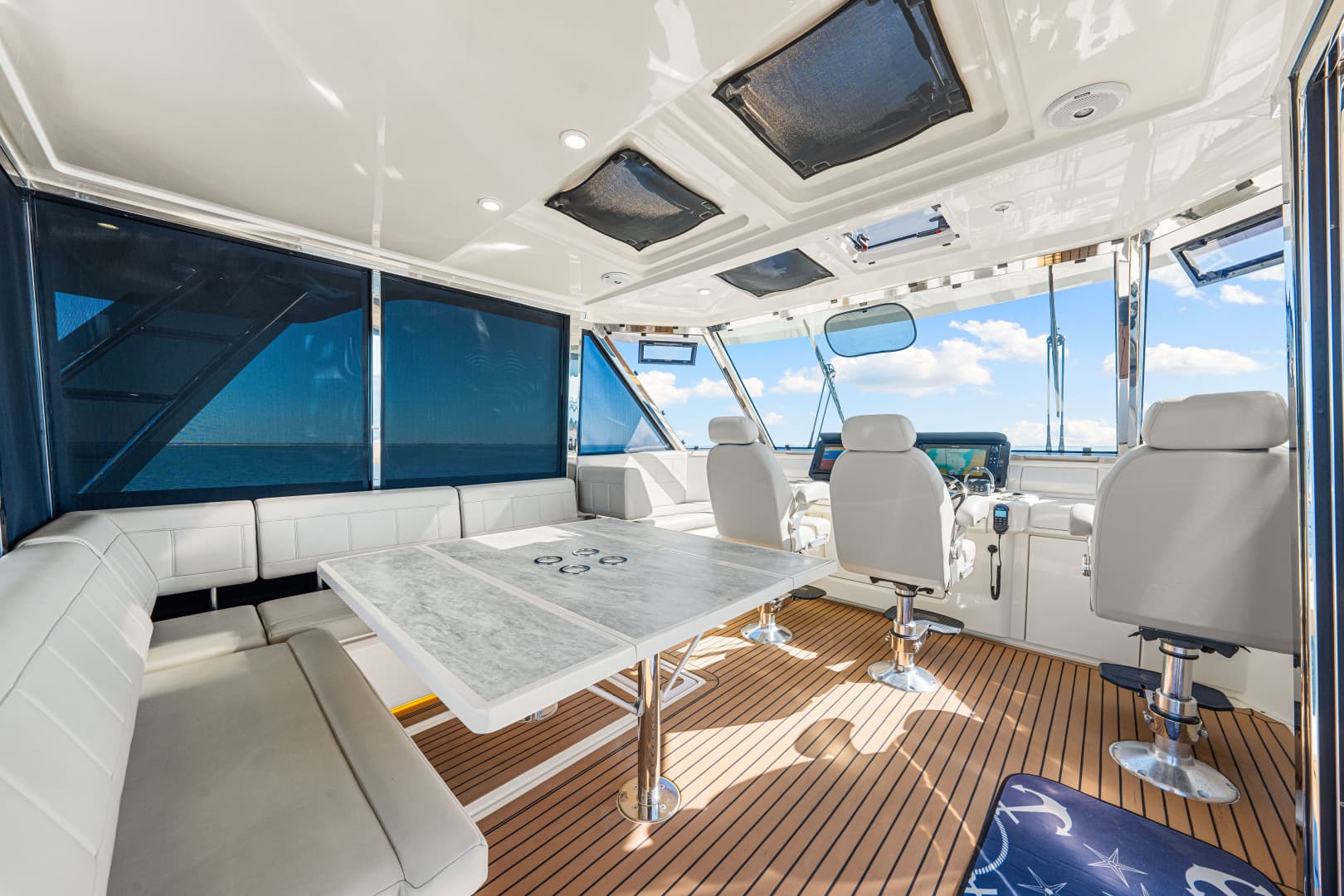 2022 Aquila 54 — photo 62