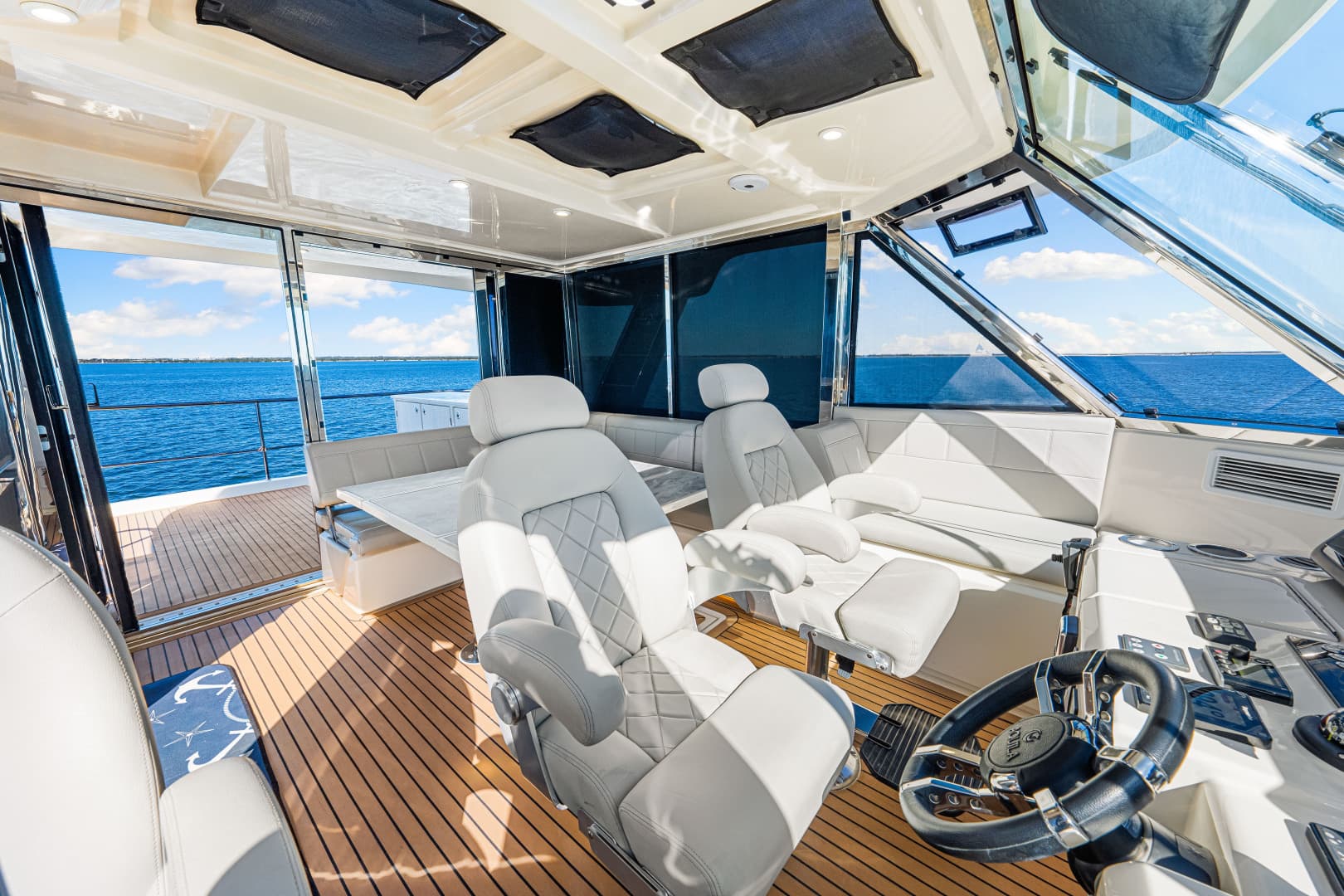 2022 Aquila 54 — photo 59