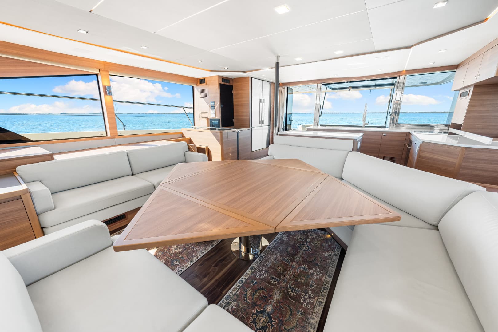 2022 Aquila 54 — photo 90