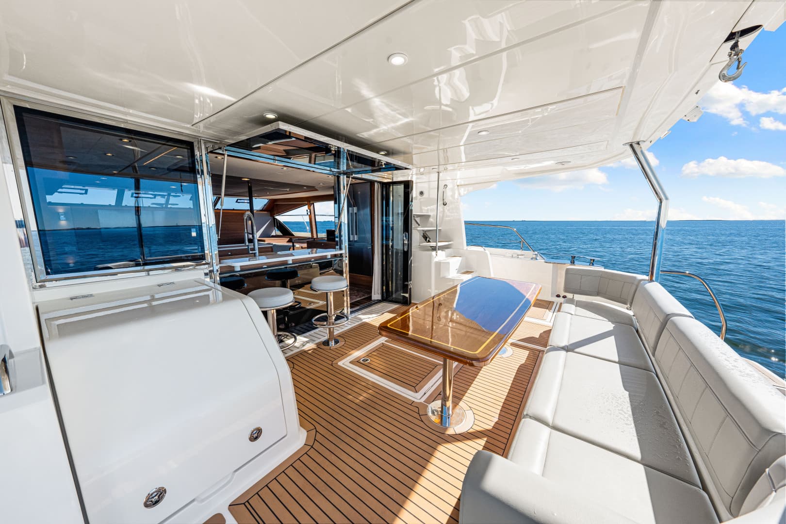 2022 Aquila 54 — photo 40