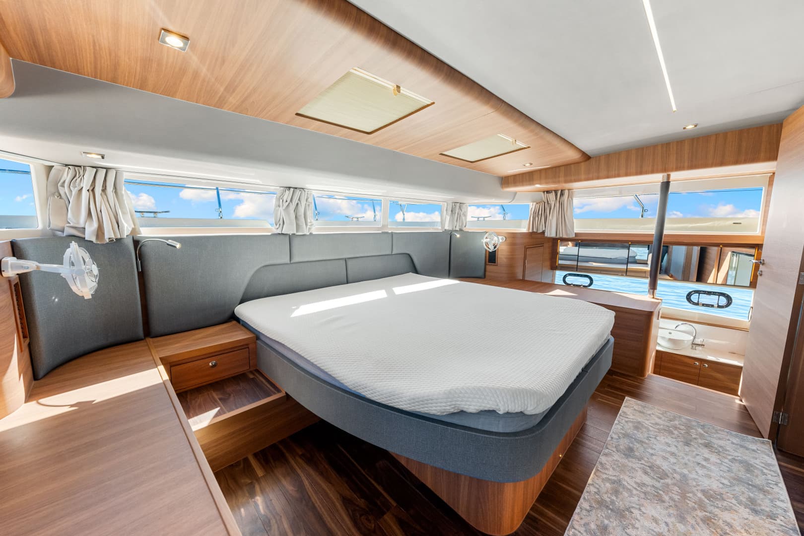 2022 Aquila 54 — photo 94