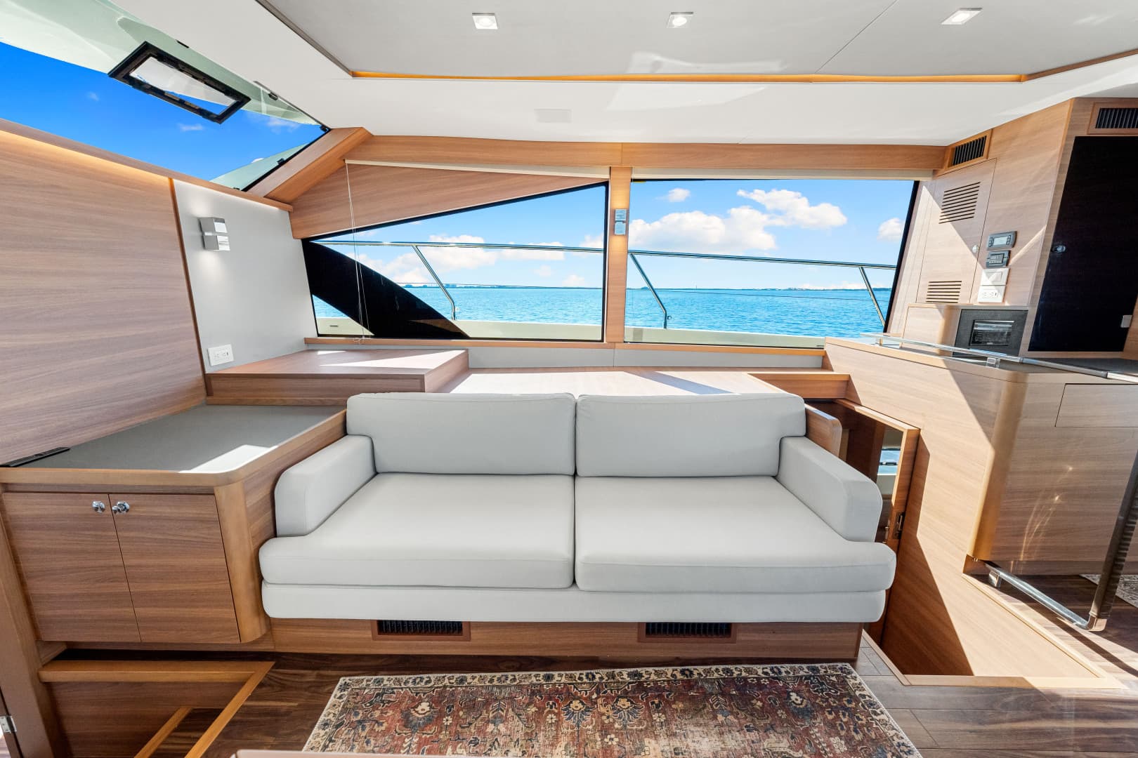 2022 Aquila 54 — photo 91