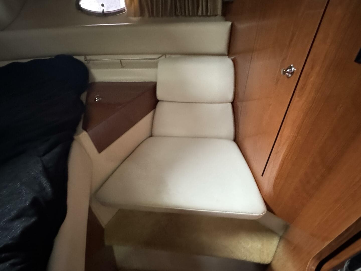 2005 Regal 3560 Commodore — photo 35