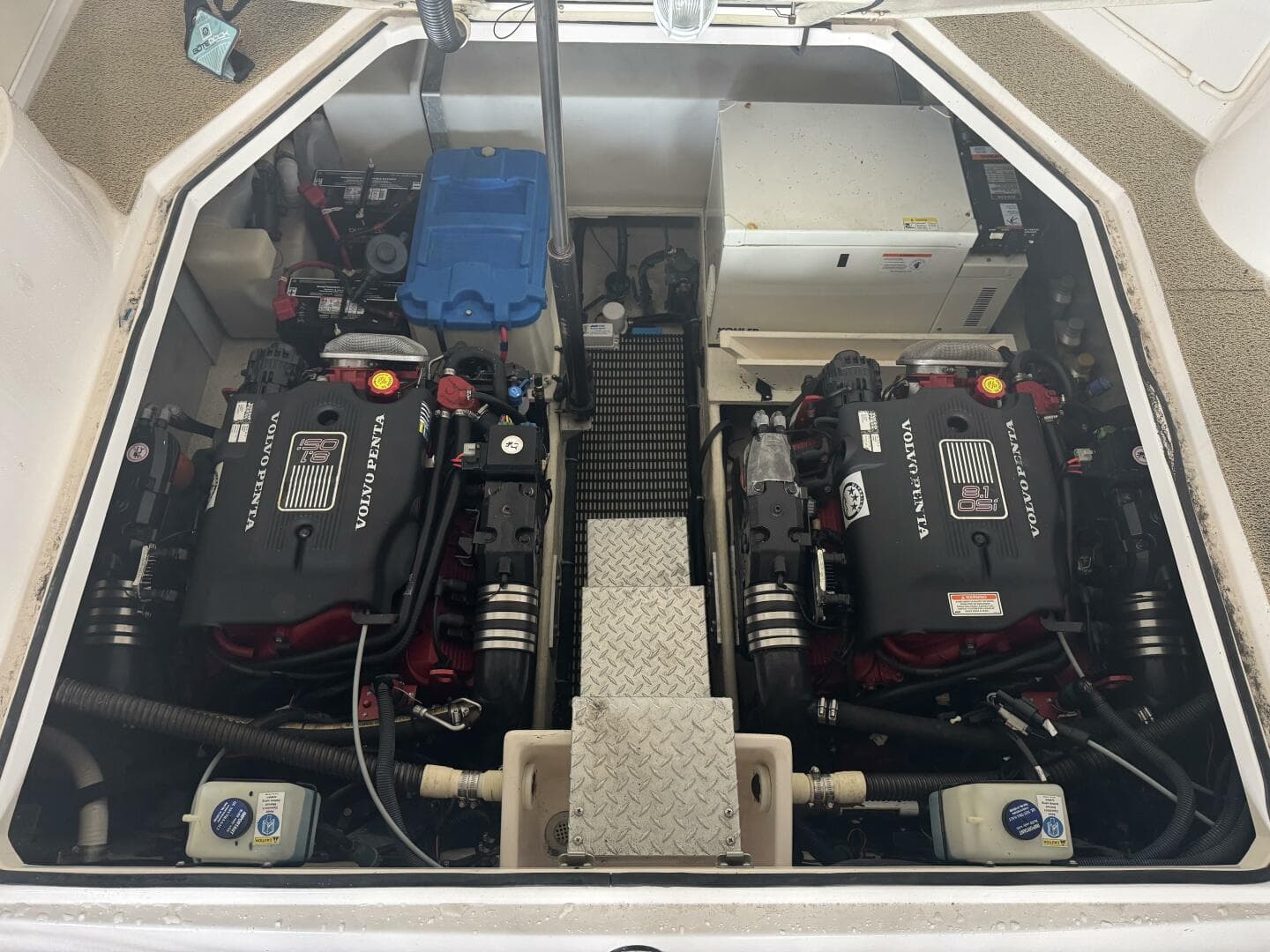 2005 Regal 3560 Commodore — photo 15