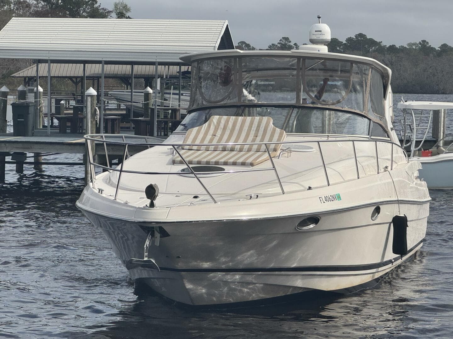 2005 Regal 3560 Commodore — photo 3