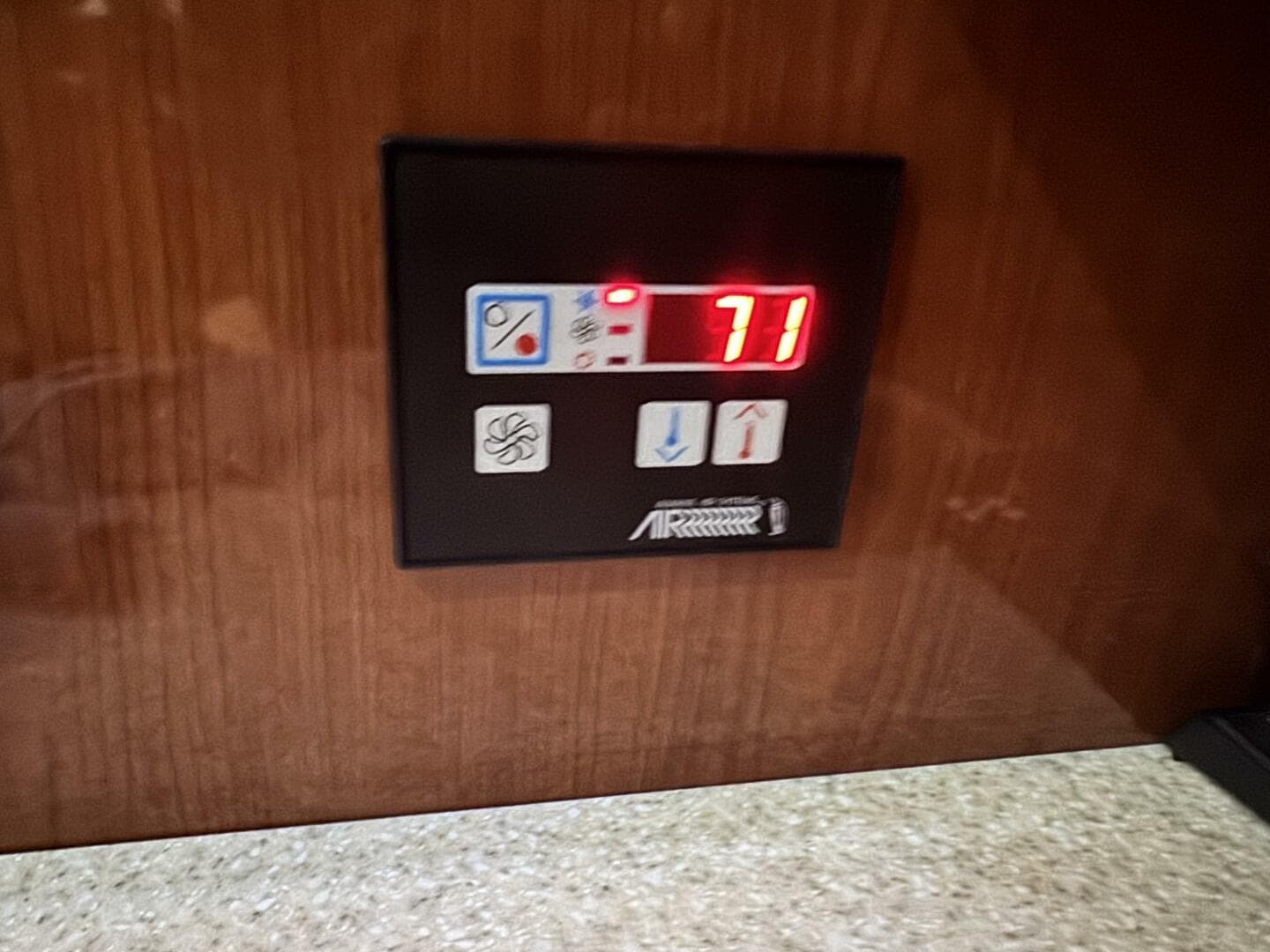 2005 Regal 3560 Commodore — photo 22