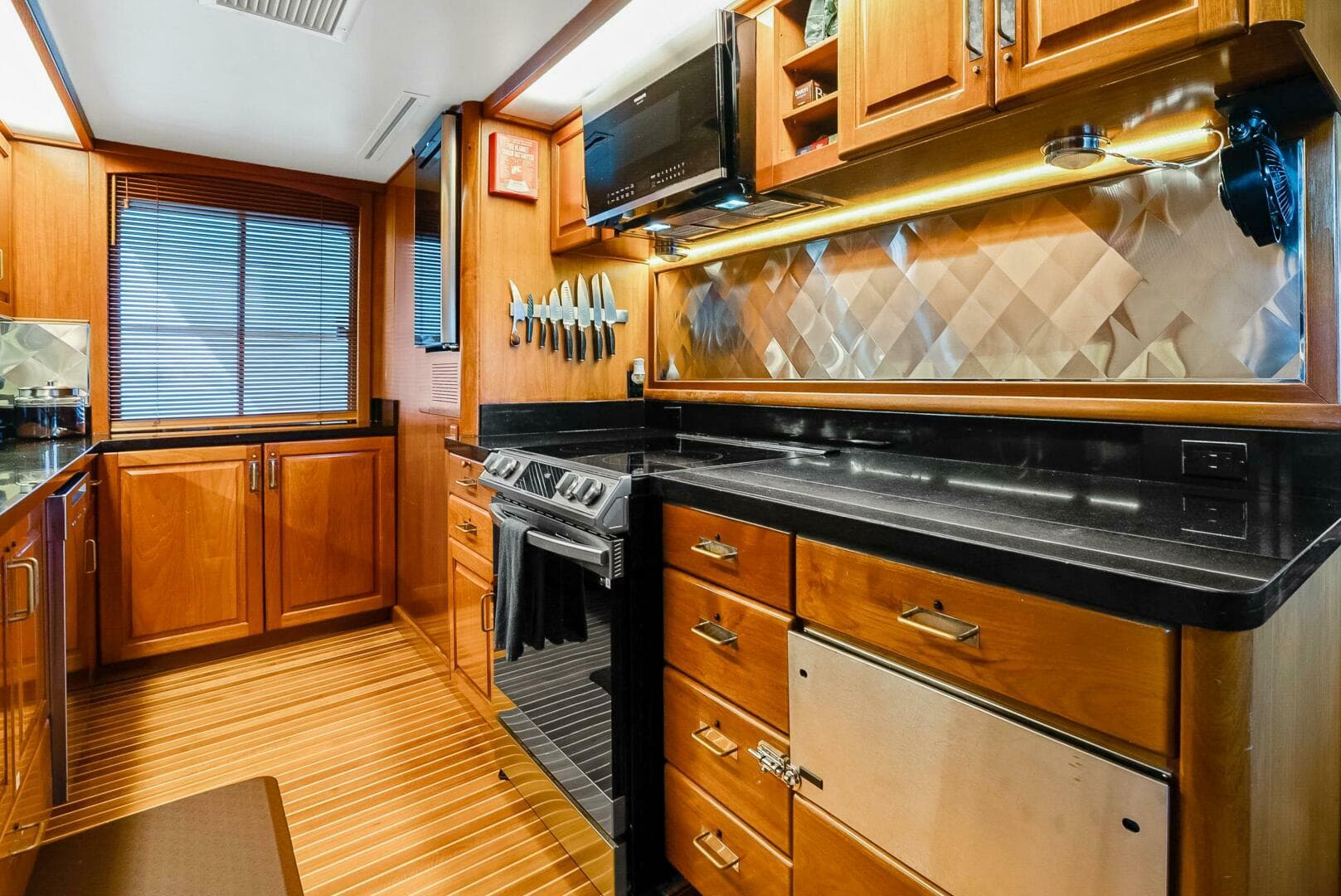 1986 Westport Christensen Cockpit — photo 7