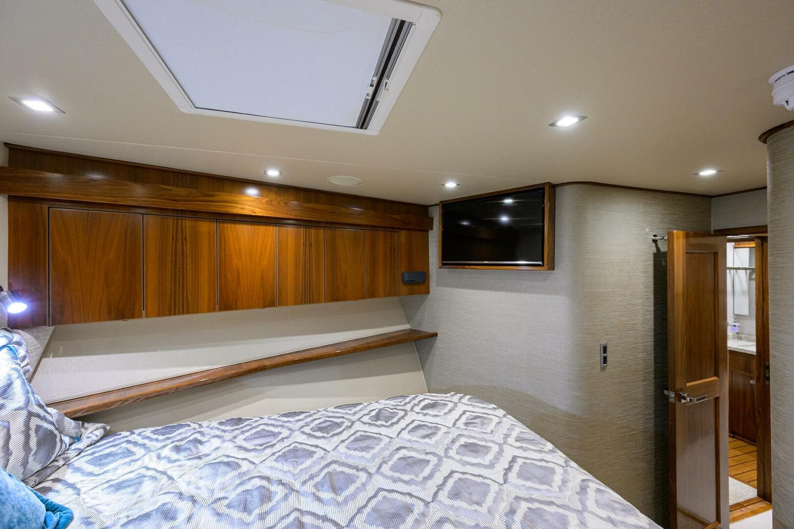 2019 Viking Convertible — photo 17