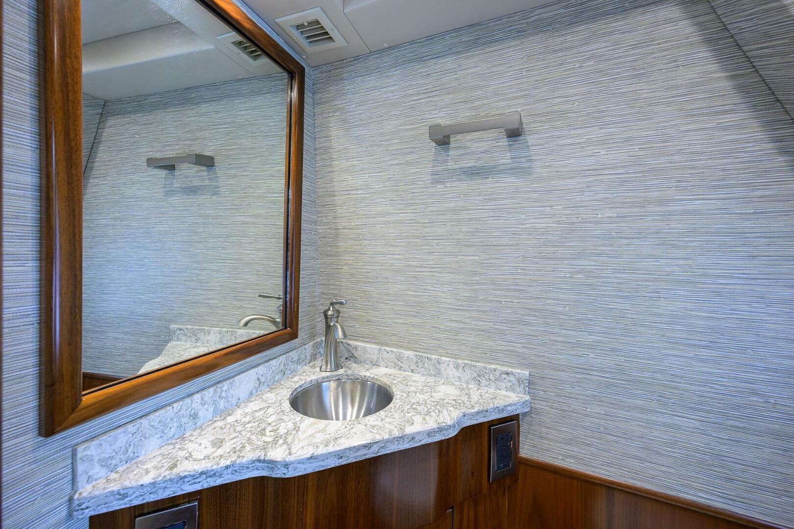 2019 Viking Convertible — photo 24