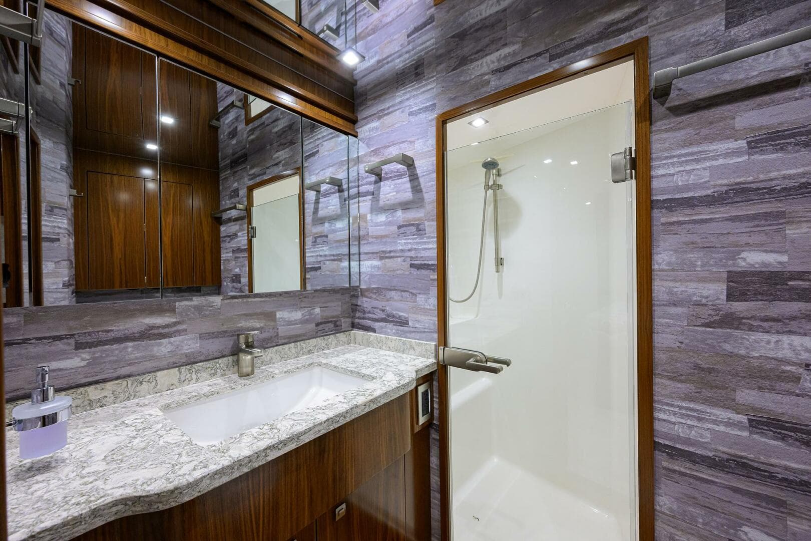 2019 Viking Convertible — photo 28