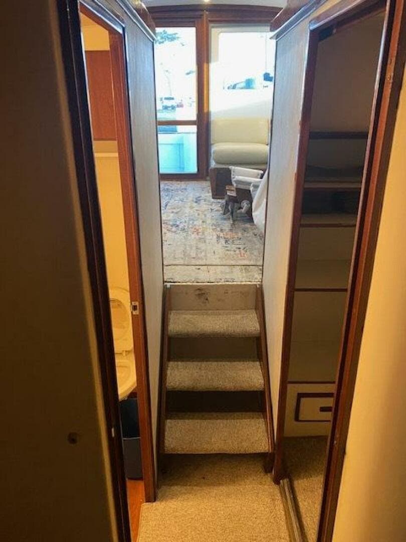 1985 Bertram — photo 32