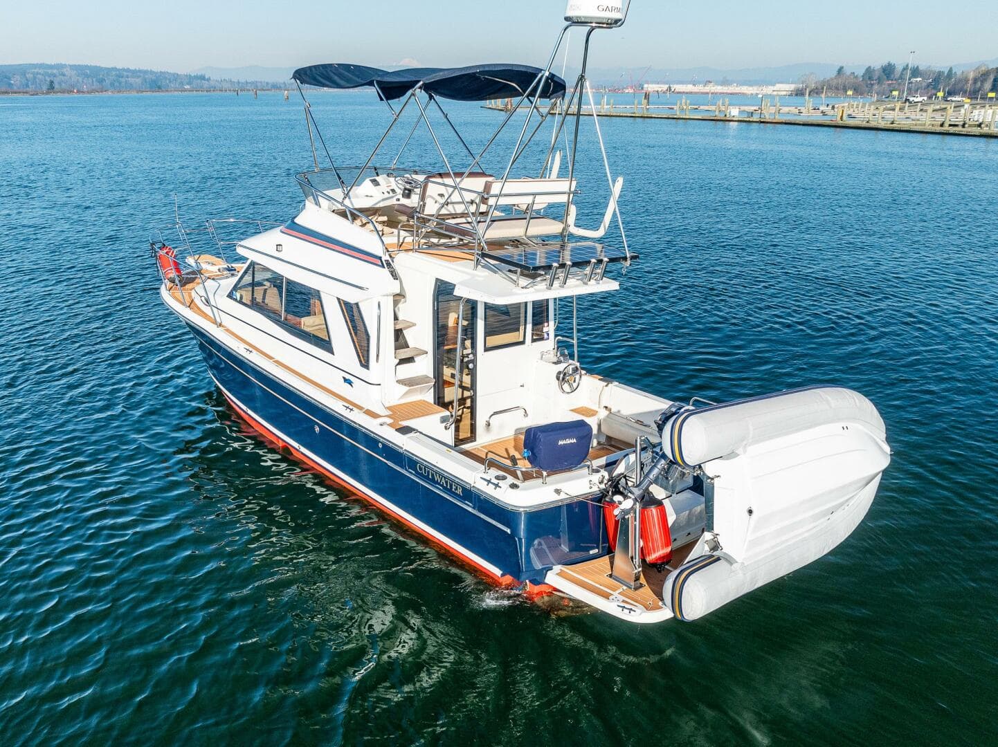 2016 Cutwater 32 Cb — photo 7