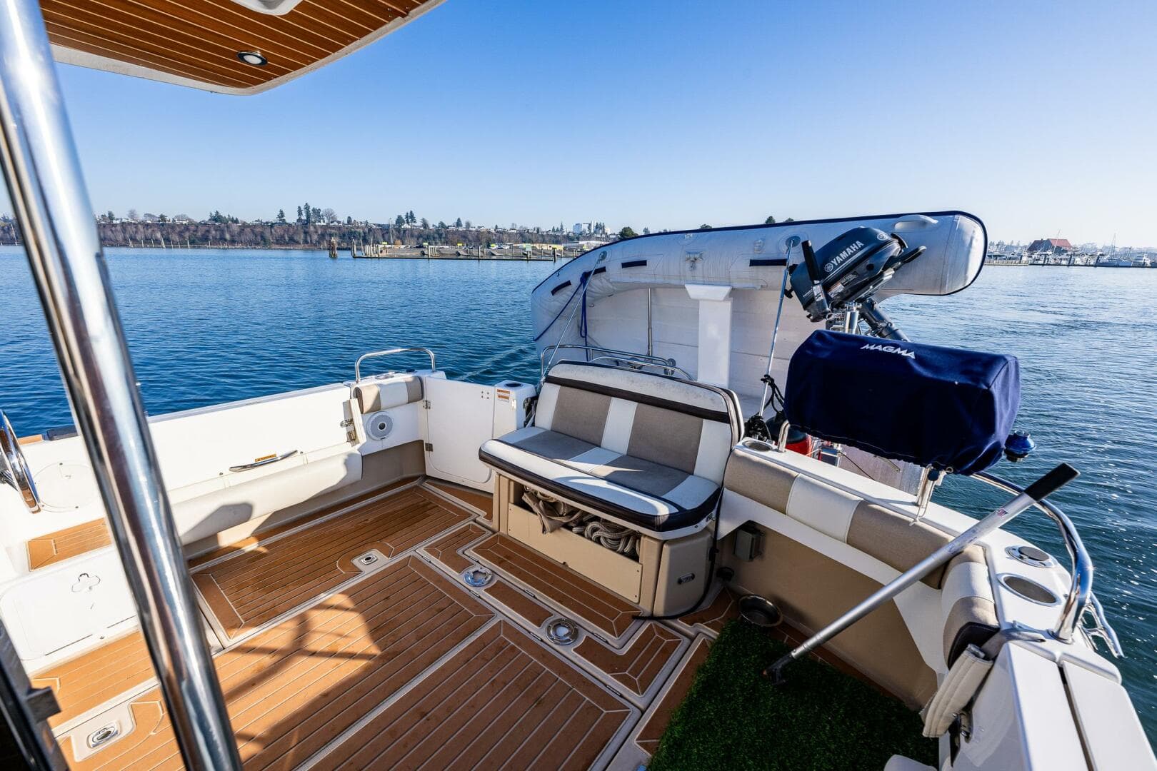 2016 Cutwater 32 Cb — photo 12