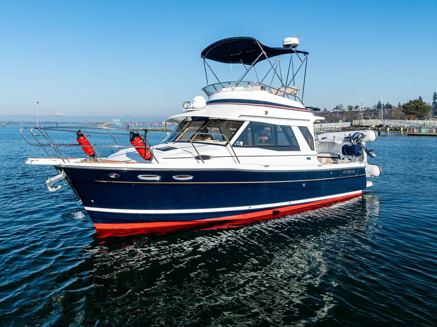 2016 Cutwater 32 Cb — photo 3