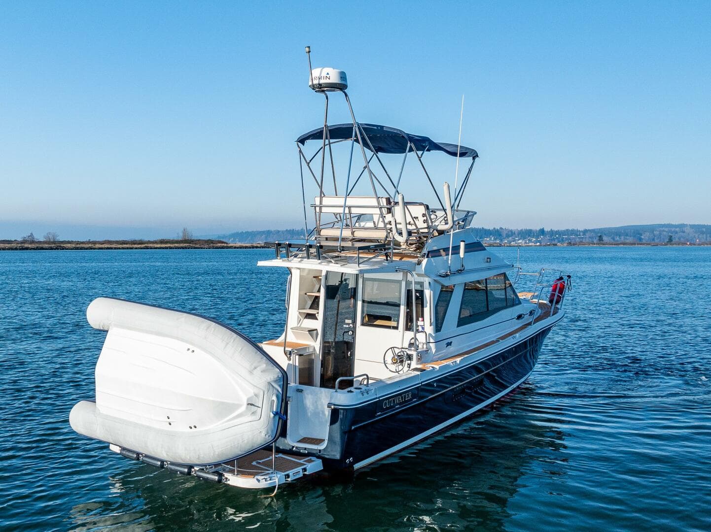 2016 Cutwater 32 Cb — photo 6