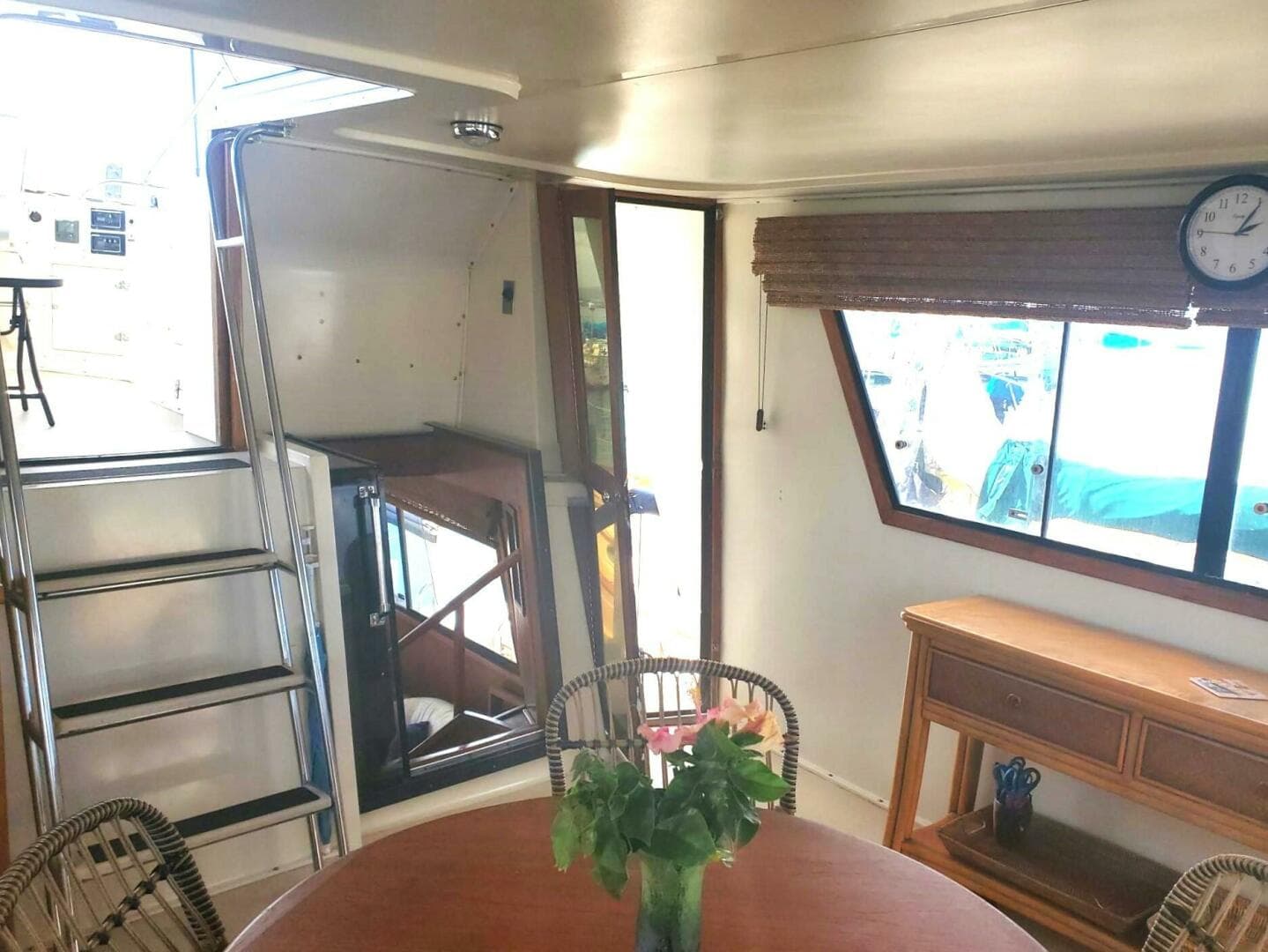 1985 Californian 5239 Cockpit — photo 30