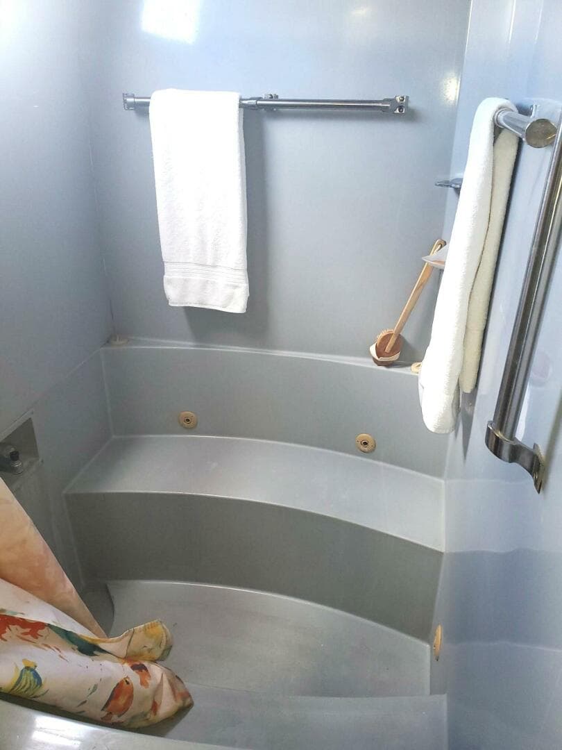 1985 Californian 5239 Cockpit — photo 25