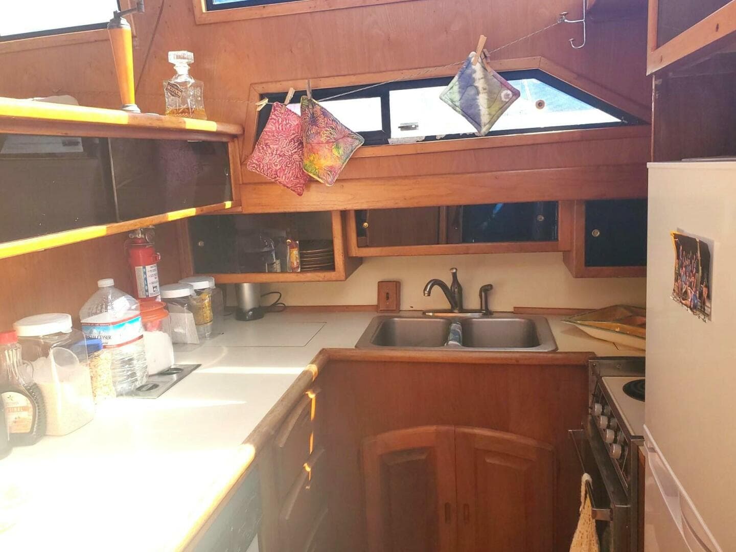 1985 Californian 5239 Cockpit — photo 39