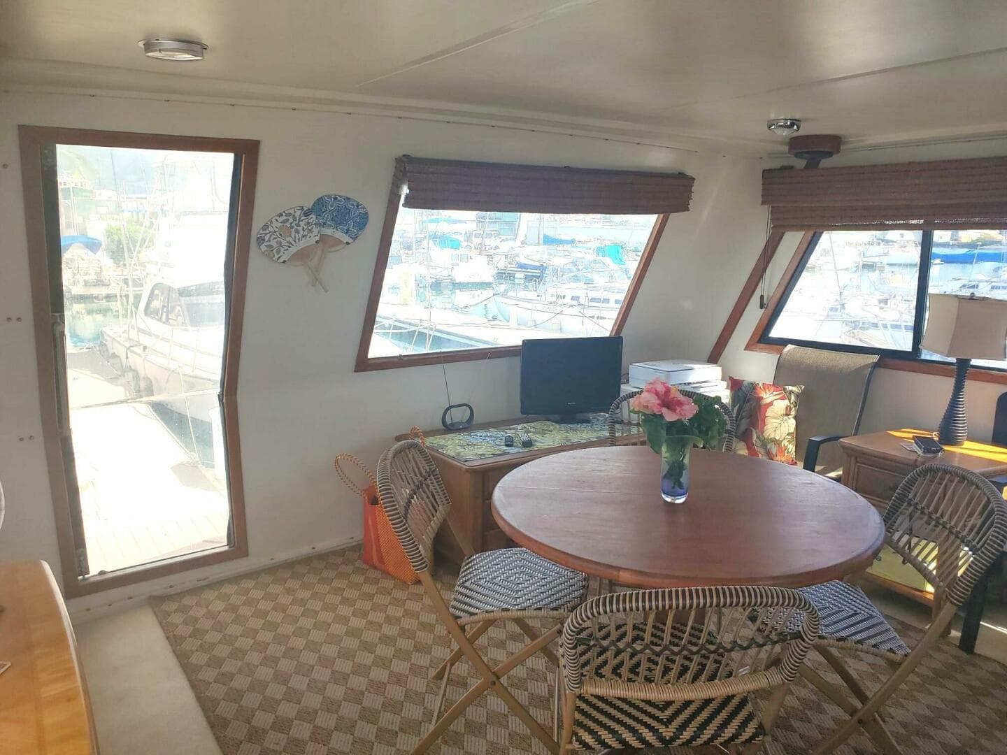 1985 Californian 5239 Cockpit — photo 27