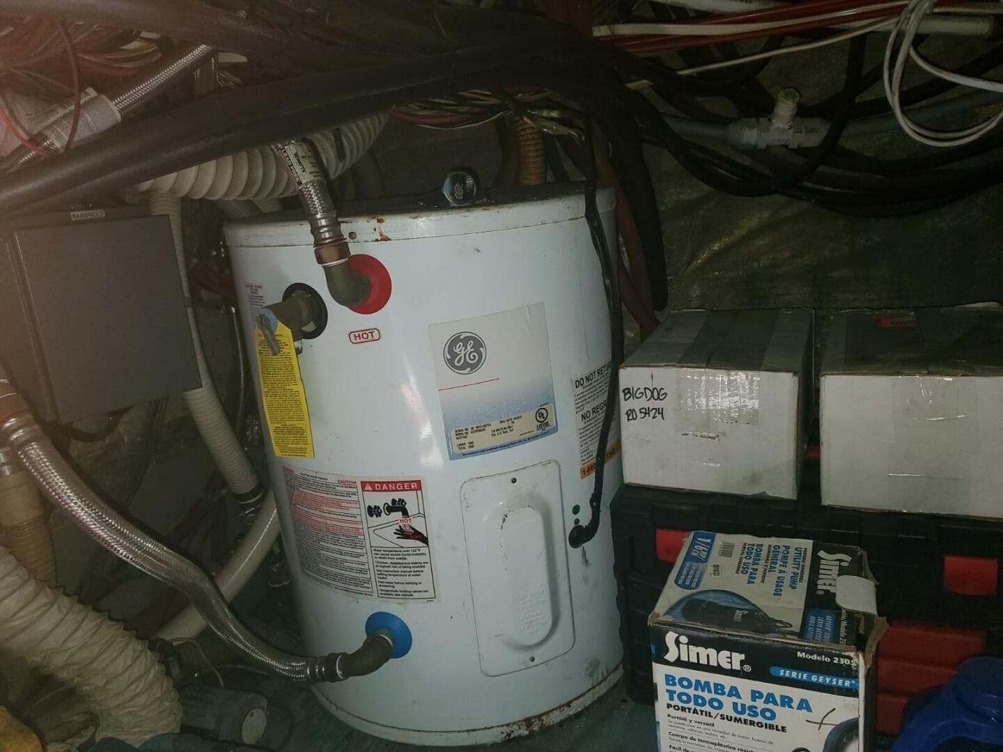 1985 Californian 5239 Cockpit — photo 14