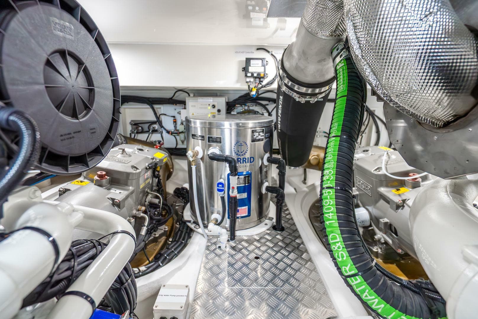 2025 Pearl 63 — photo 79