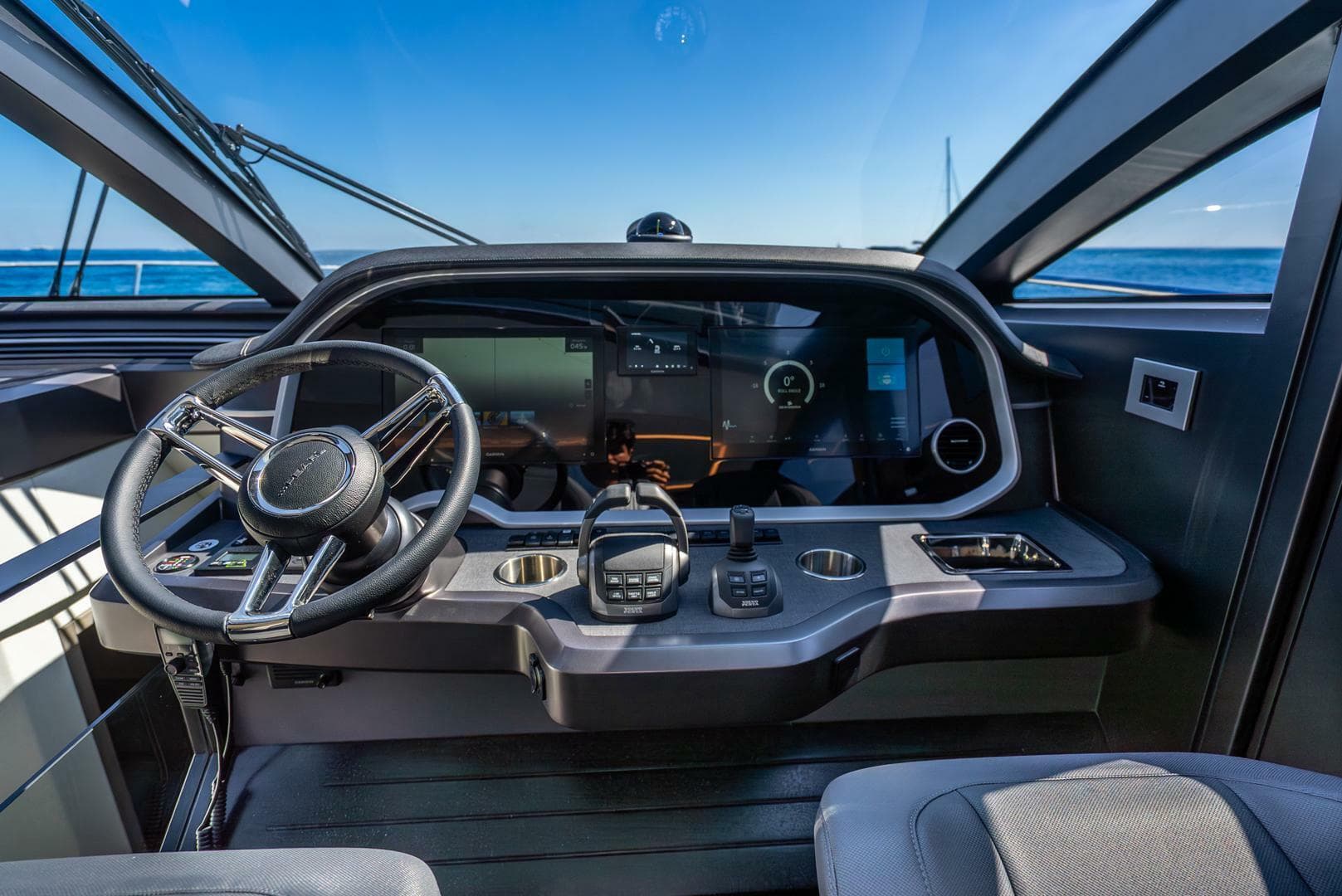 2025 Pearl 63 — photo 24