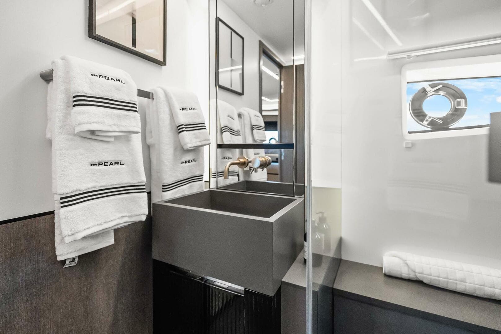 2025 Pearl 63 — photo 46