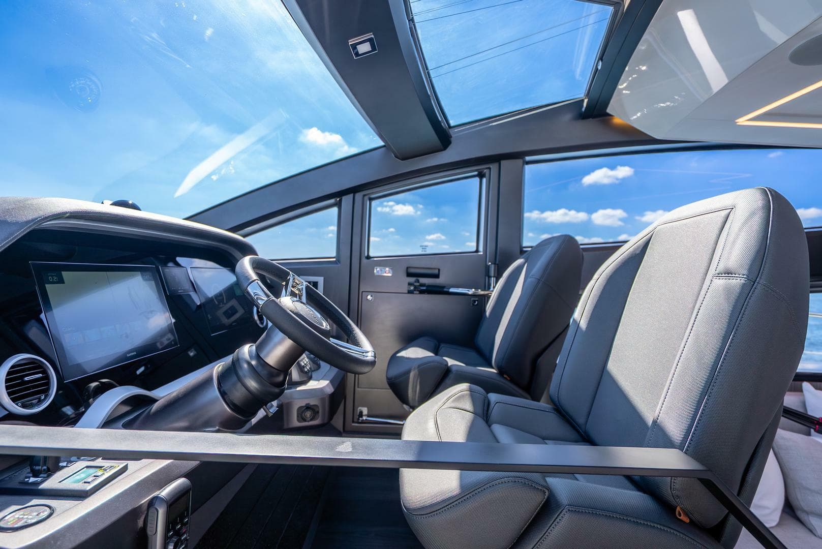 2025 Pearl 63 — photo 25