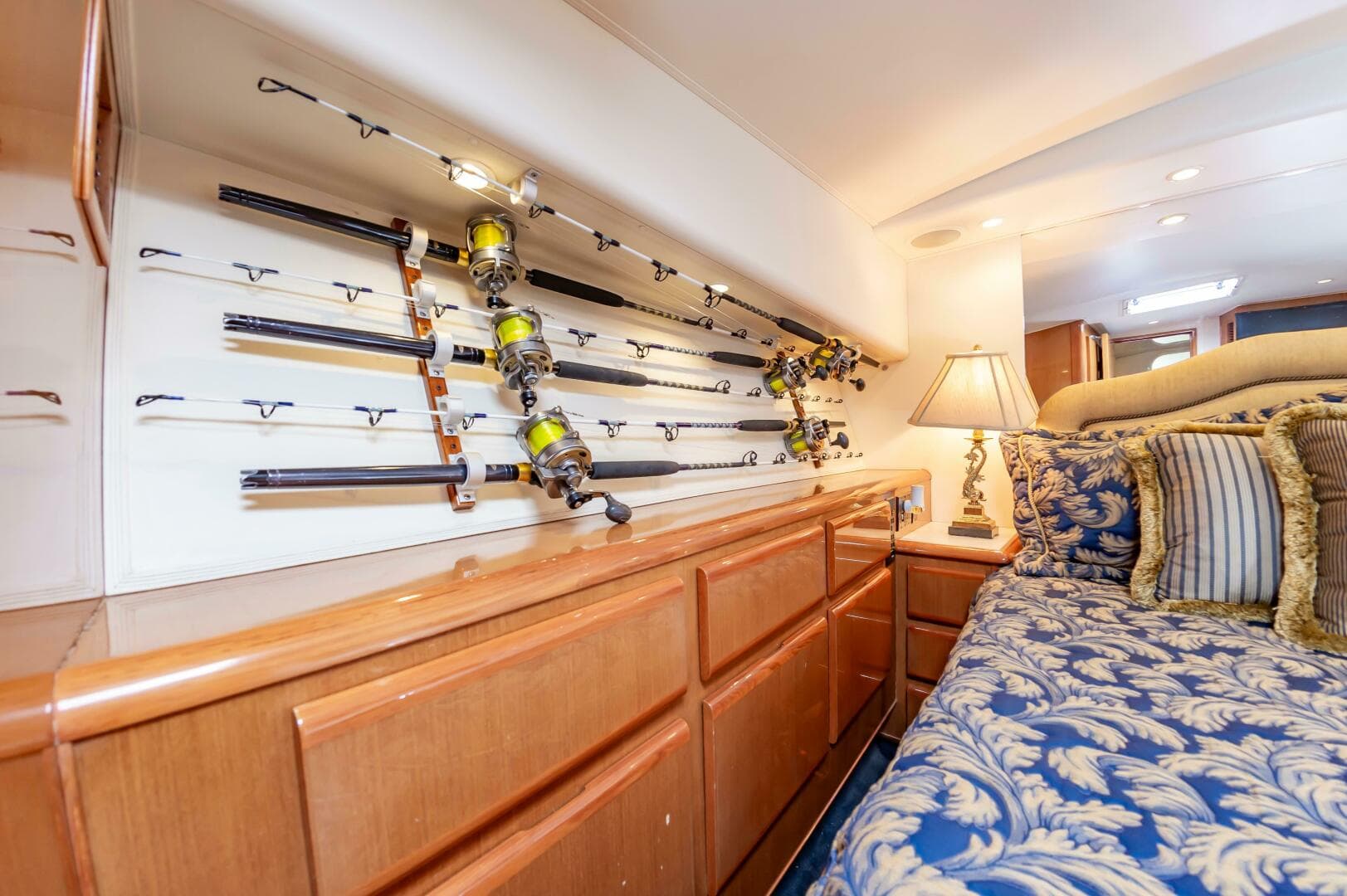 2001 Viking 50 Convertible — photo 47